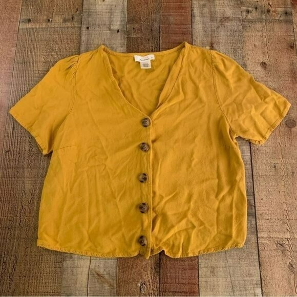Urban Romantics yellow button up blouse medium - Picture 1 of 5